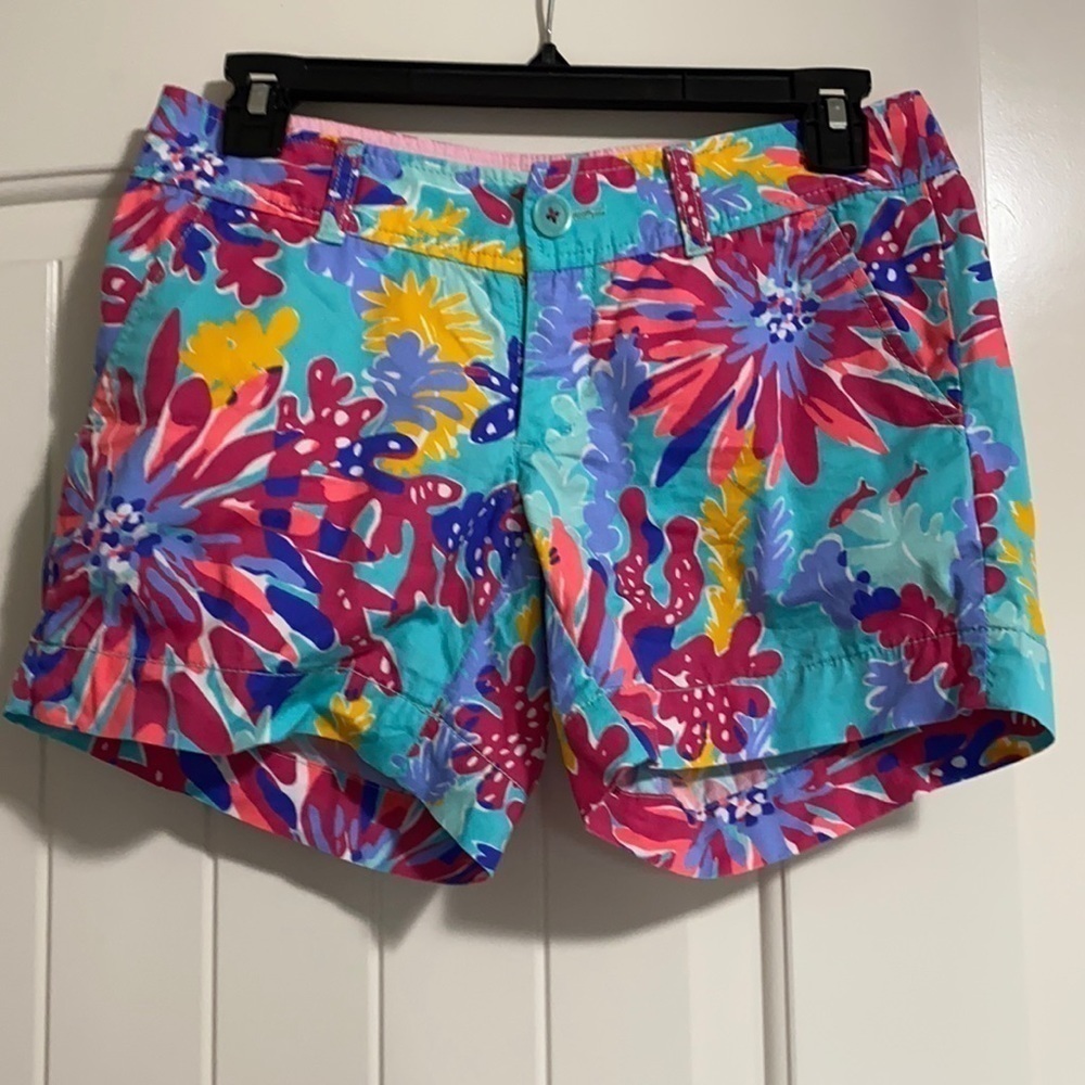Lilly Pulitzer Sippin and Trippin Callahan Short Sz 00 - Picture 2 of 12